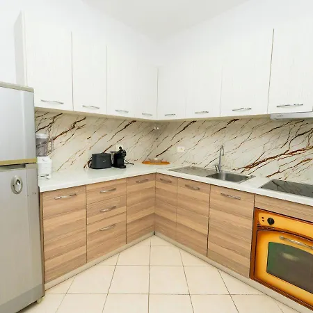 Adriatic Nest 2br Near *