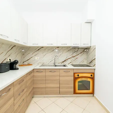 Apartmán Adriatic Nest 2br Near *