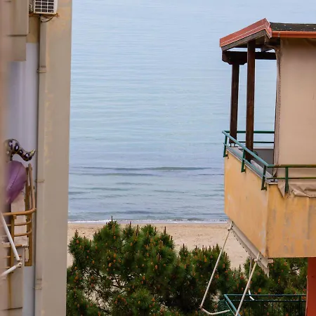 Adriatic Nest 2br Near Apartmán Durrës